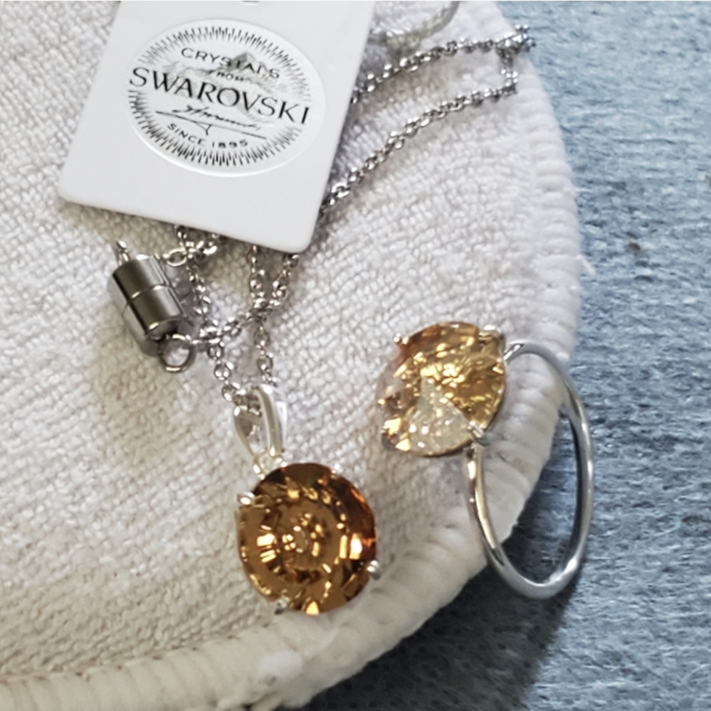 Swarovski Bespoke Flower Golden Shadow Crystal Solitaire Ring in 925 Sterl Silv - Picture 10 of 11